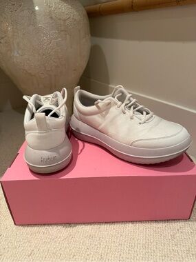 Women's Athletic Sneakers in Off-White